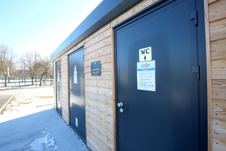 WC NA PARKIRIŠČU 02 FOTO LJUBO VUKELIČ
